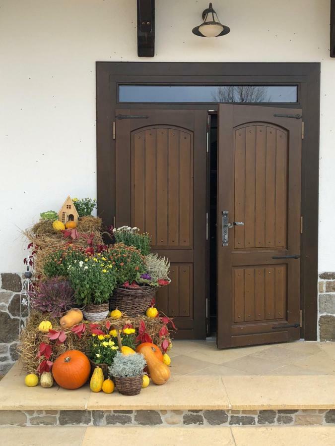 Somhegyi Oereg Harsfak Major Vendeghaz B&B Bakonybél